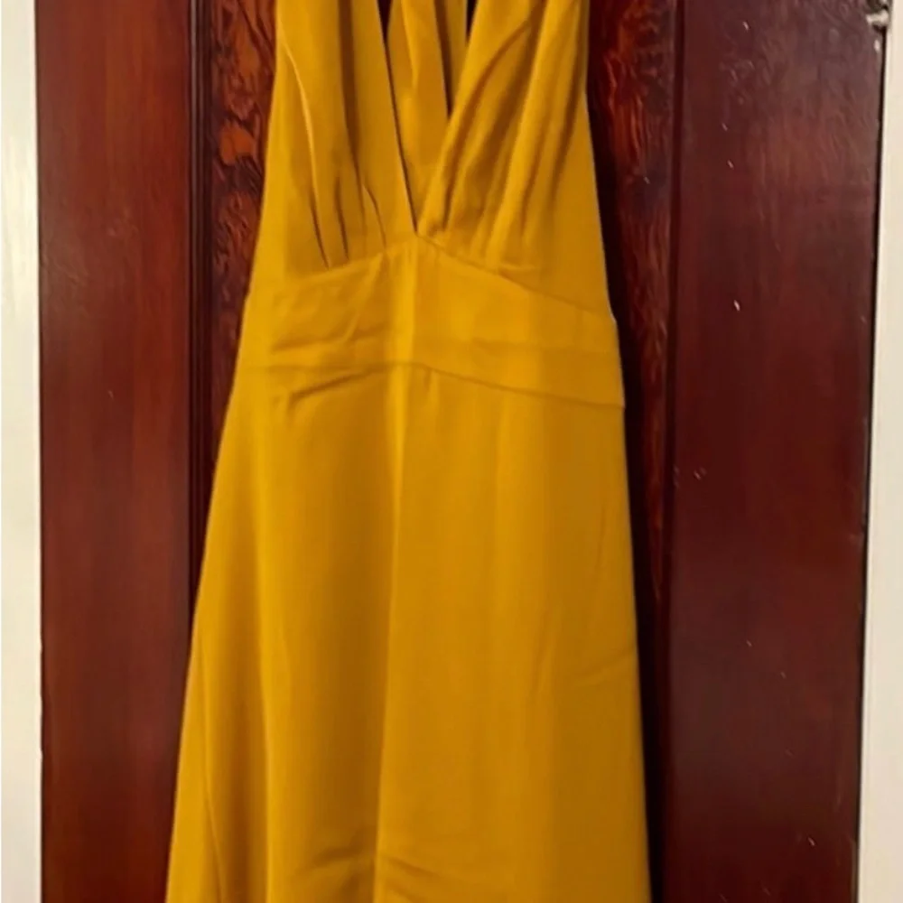 Banana Republic maxi dress, yellow, NWT Sz 4 wedding guest or bridesmaid - Picture 5 of 12